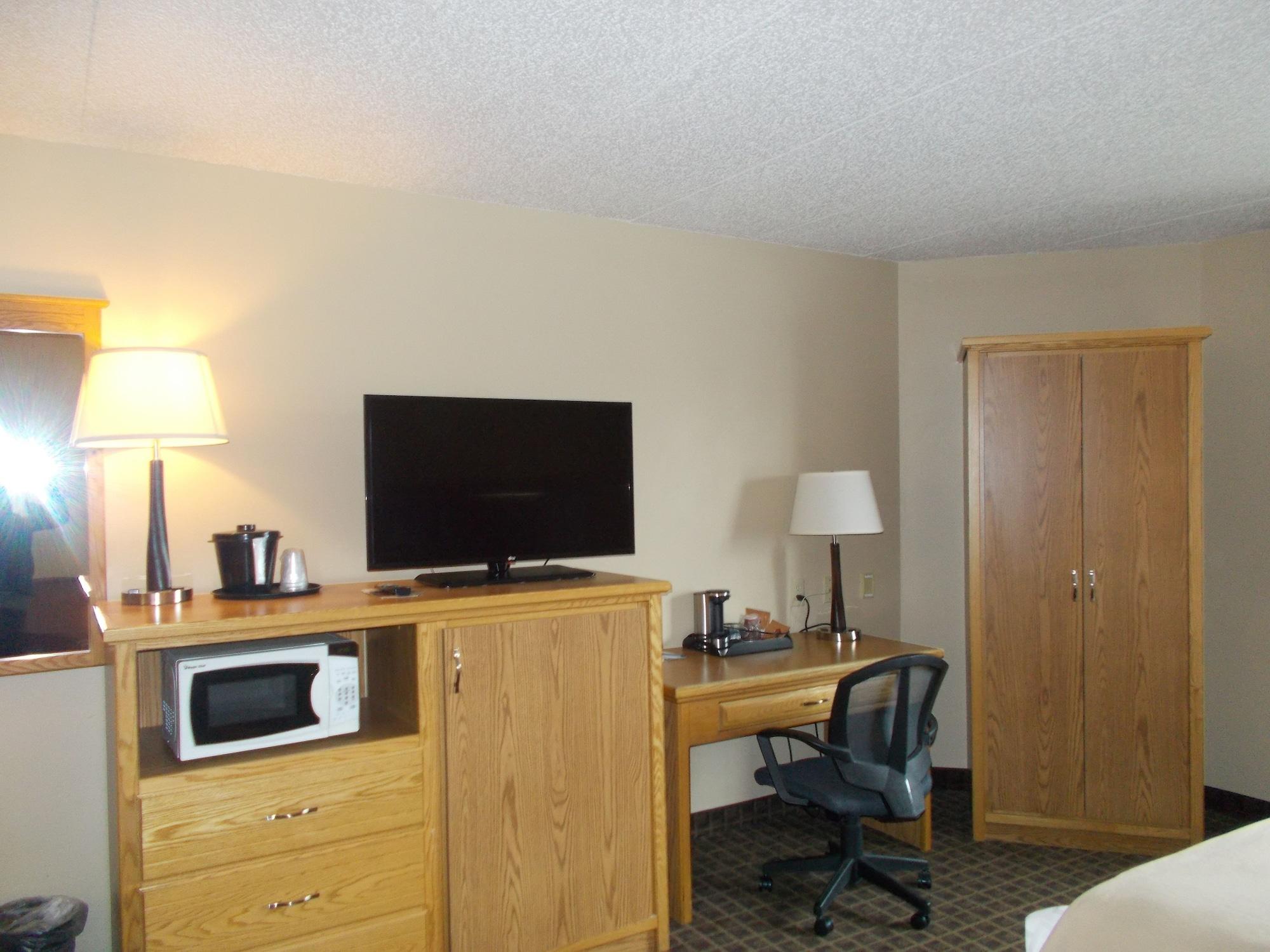 Americinn By Wyndham Aberdeen Event Center Esterno foto