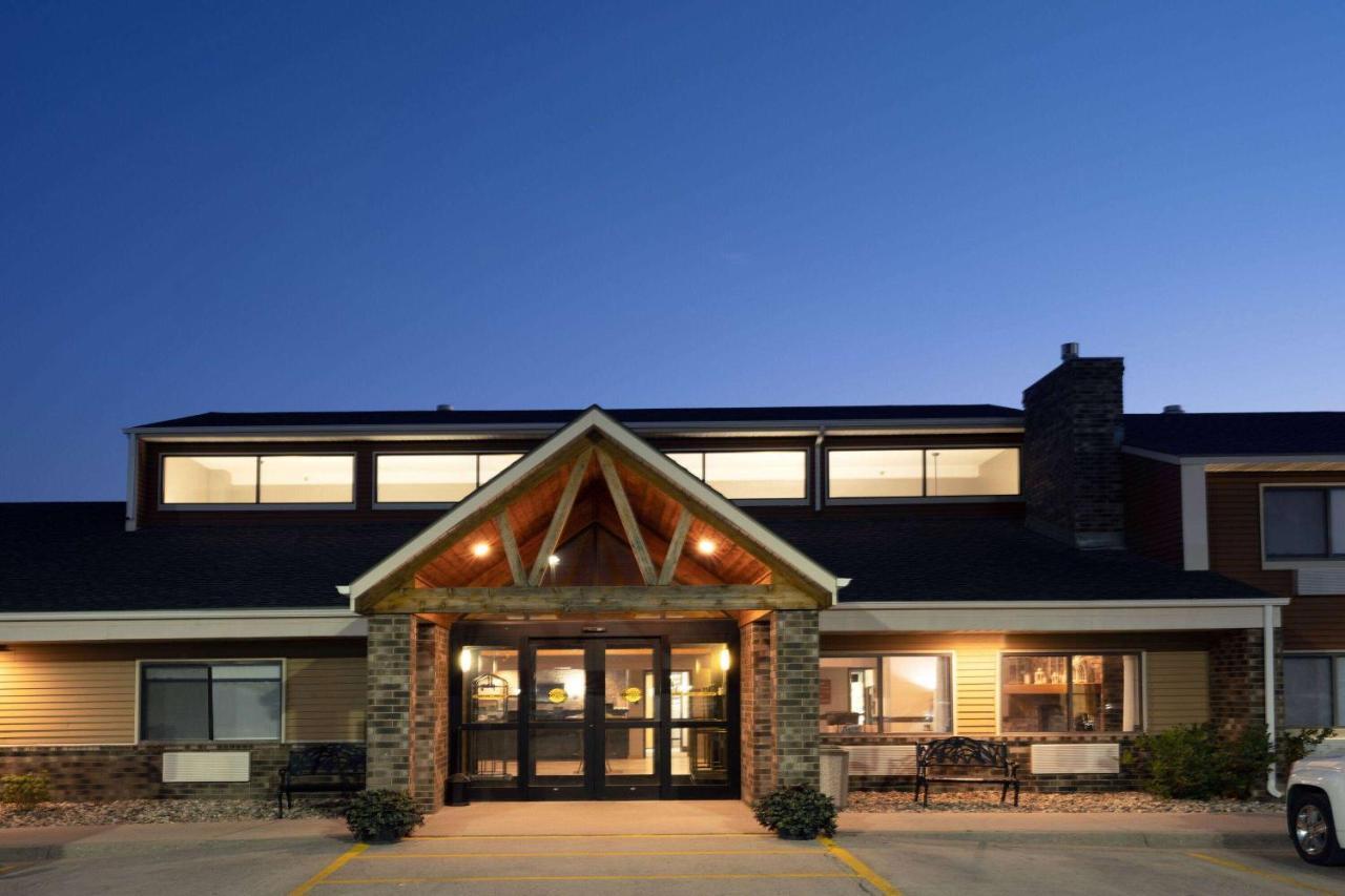 Americinn By Wyndham Aberdeen Event Center Esterno foto