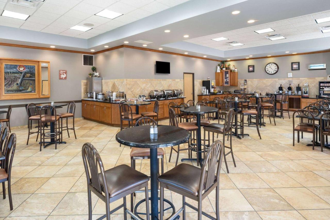 Americinn By Wyndham Aberdeen Event Center Esterno foto
